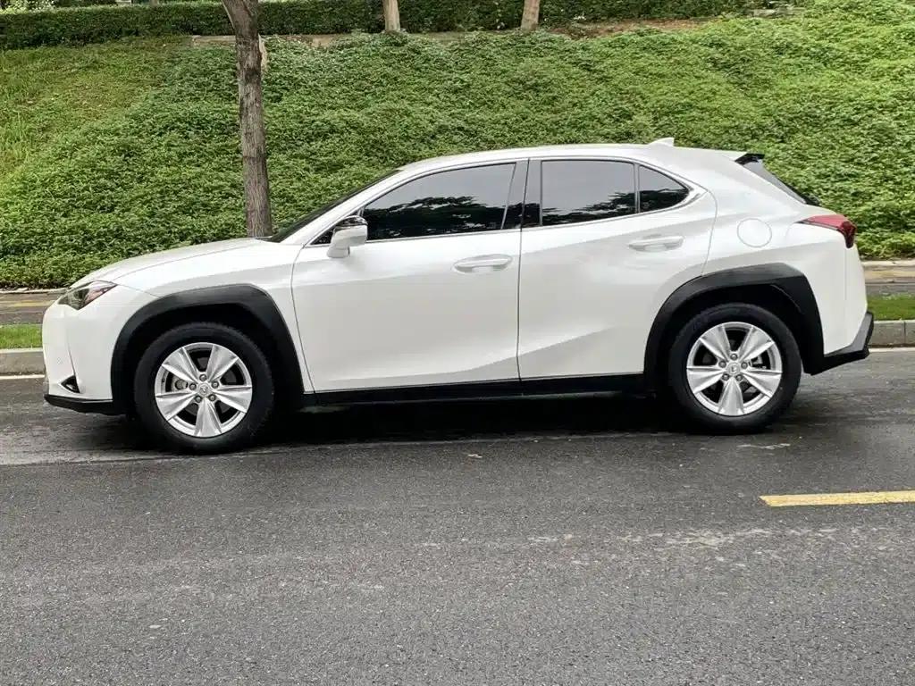 Lexus UX 2022 260h Explore Edition — миниатюра 18