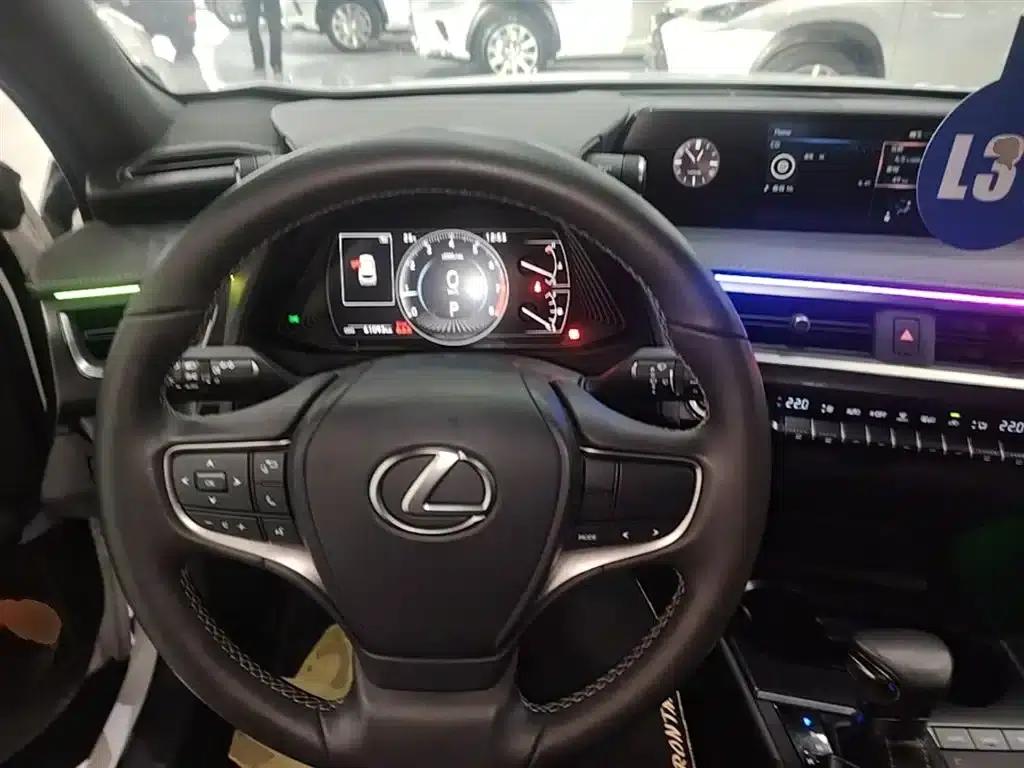 Lexus UX 2020 200 Special Edition — миниатюра 11