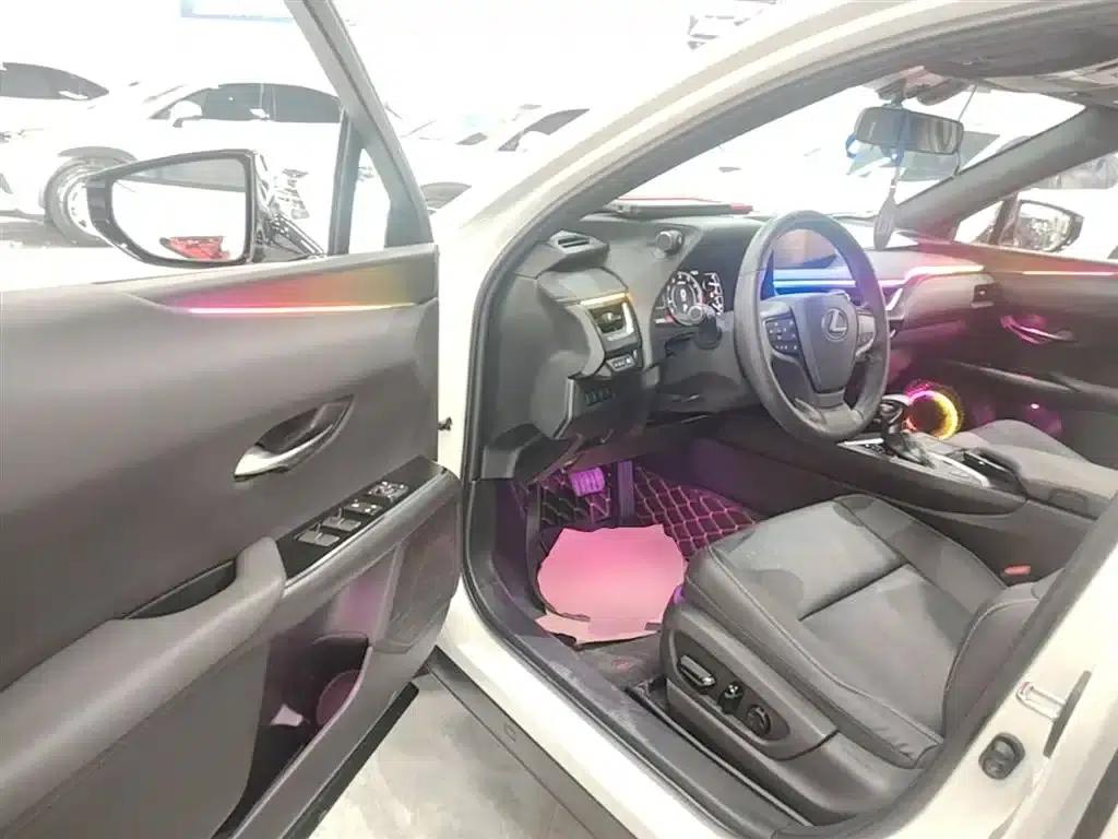Lexus UX 2020 200 Special Edition — миниатюра 16
