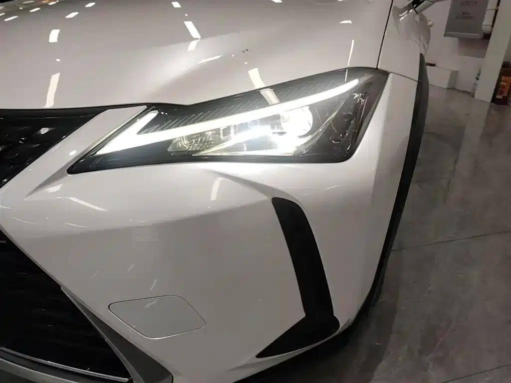 Lexus UX 2020 200 Special Edition — миниатюра 24