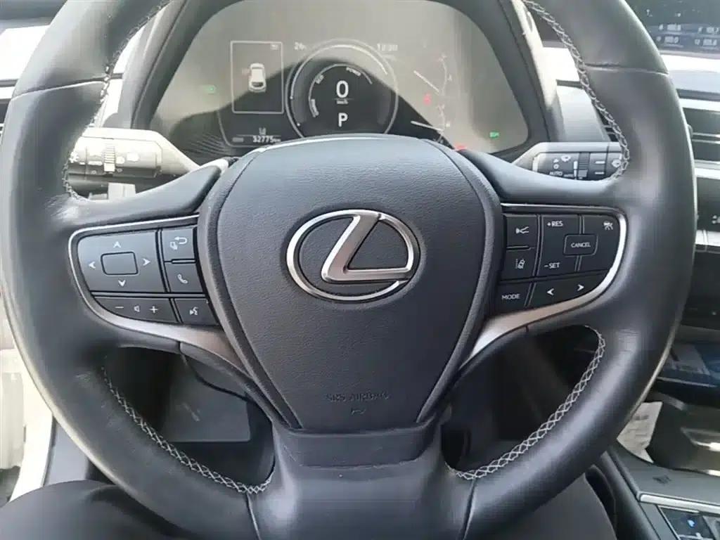 Lexus UX 2020 260h Explore Edition — миниатюра 11