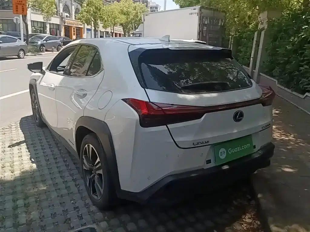 Lexus UX 2020 260h Explore Edition — миниатюра 5