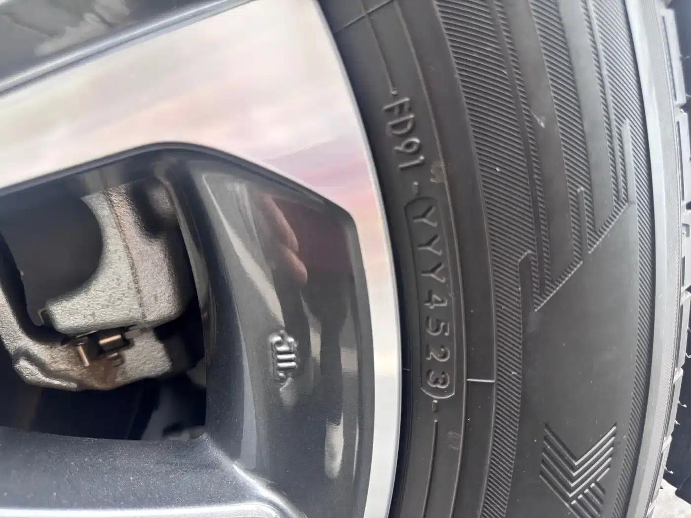 Lexus RZ 2023 450e AWD Luxury Edition — миниатюра 29