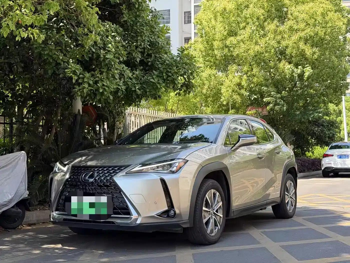 Lexus UX PHEV 2020 300e Pure Enjoyment Edition — миниатюра 1