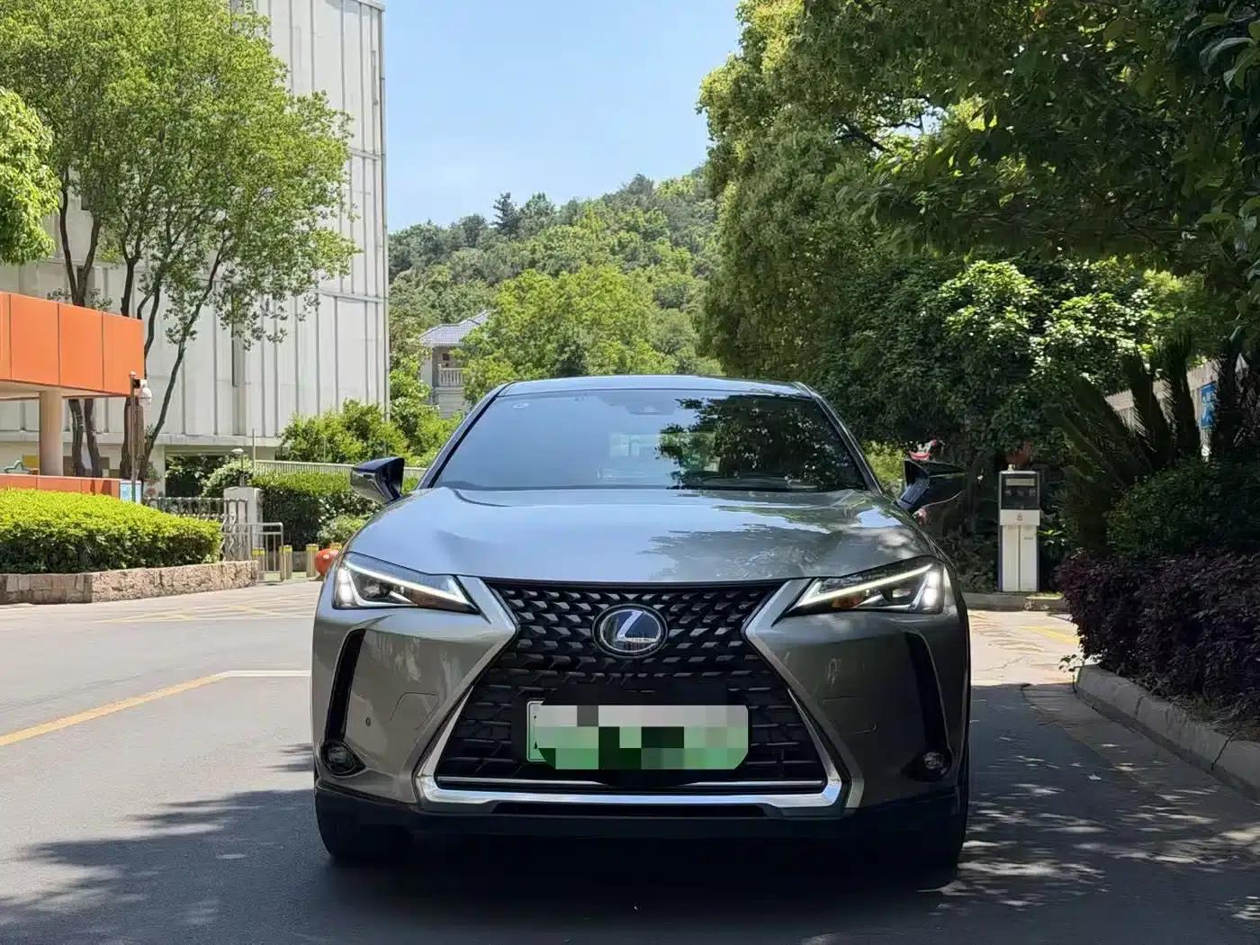 Lexus UX PHEV 2020 300e Pure Enjoyment Edition — миниатюра 2