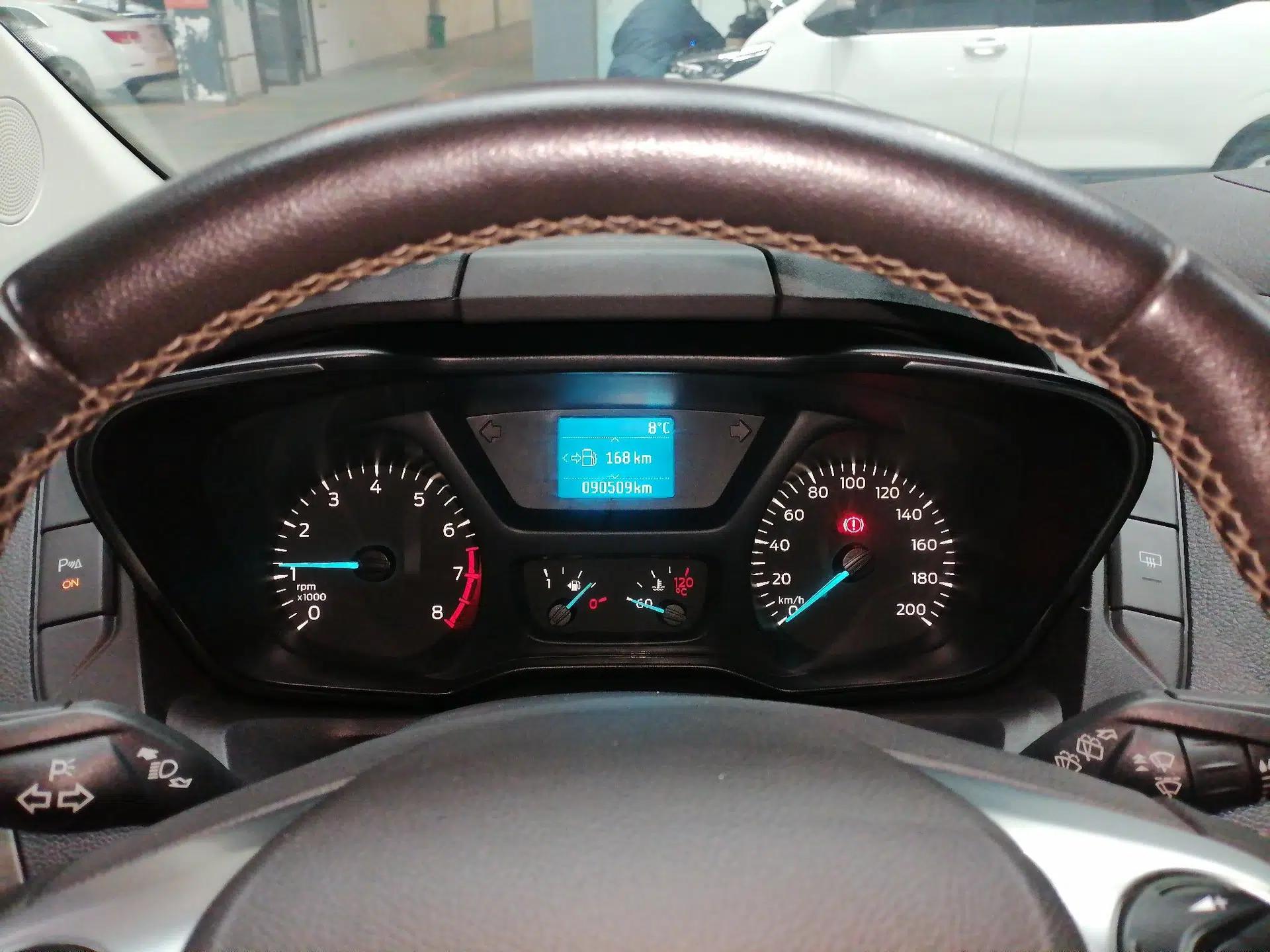 Ford Tourneo Custom 2016 2.0T Manual Elite Version — миниатюра 13