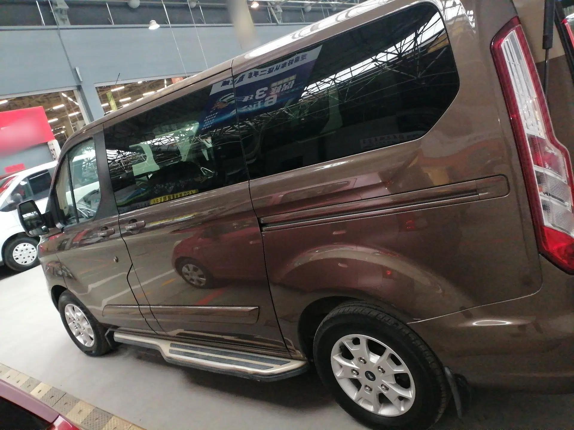 Ford Tourneo Custom 2016 2.0T Manual Elite Version — миниатюра 5