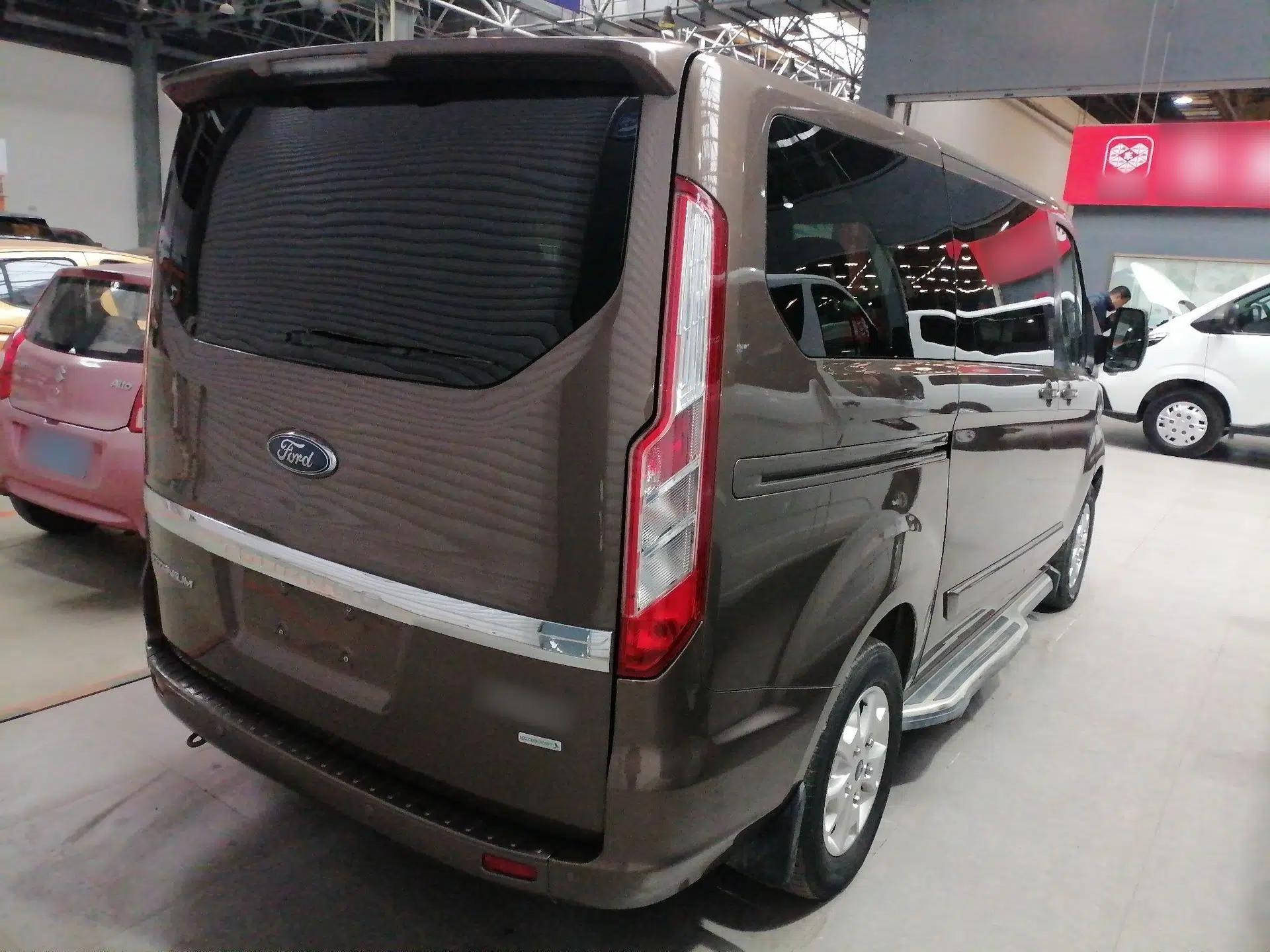 Ford Tourneo Custom 2016 2.0T Manual Elite Version — миниатюра 7