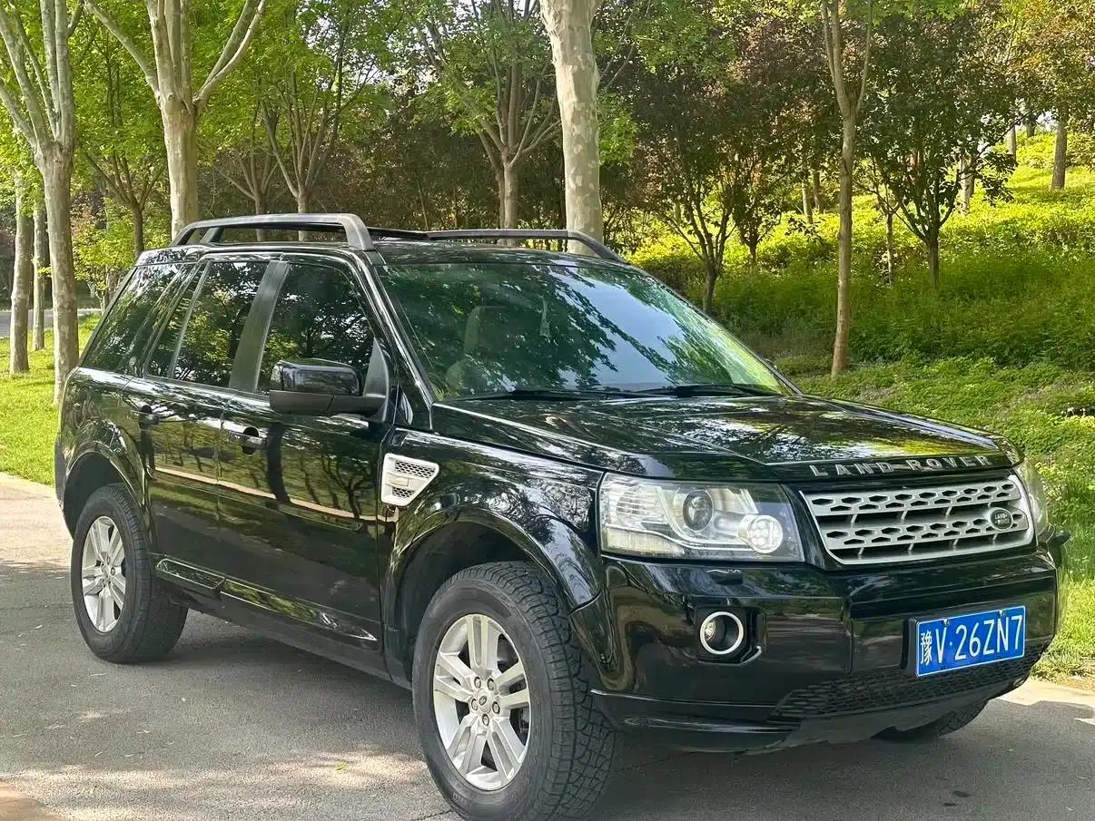 Freelander 2 2013 2.0T Si4 SE Petrol Version — миниатюра 3