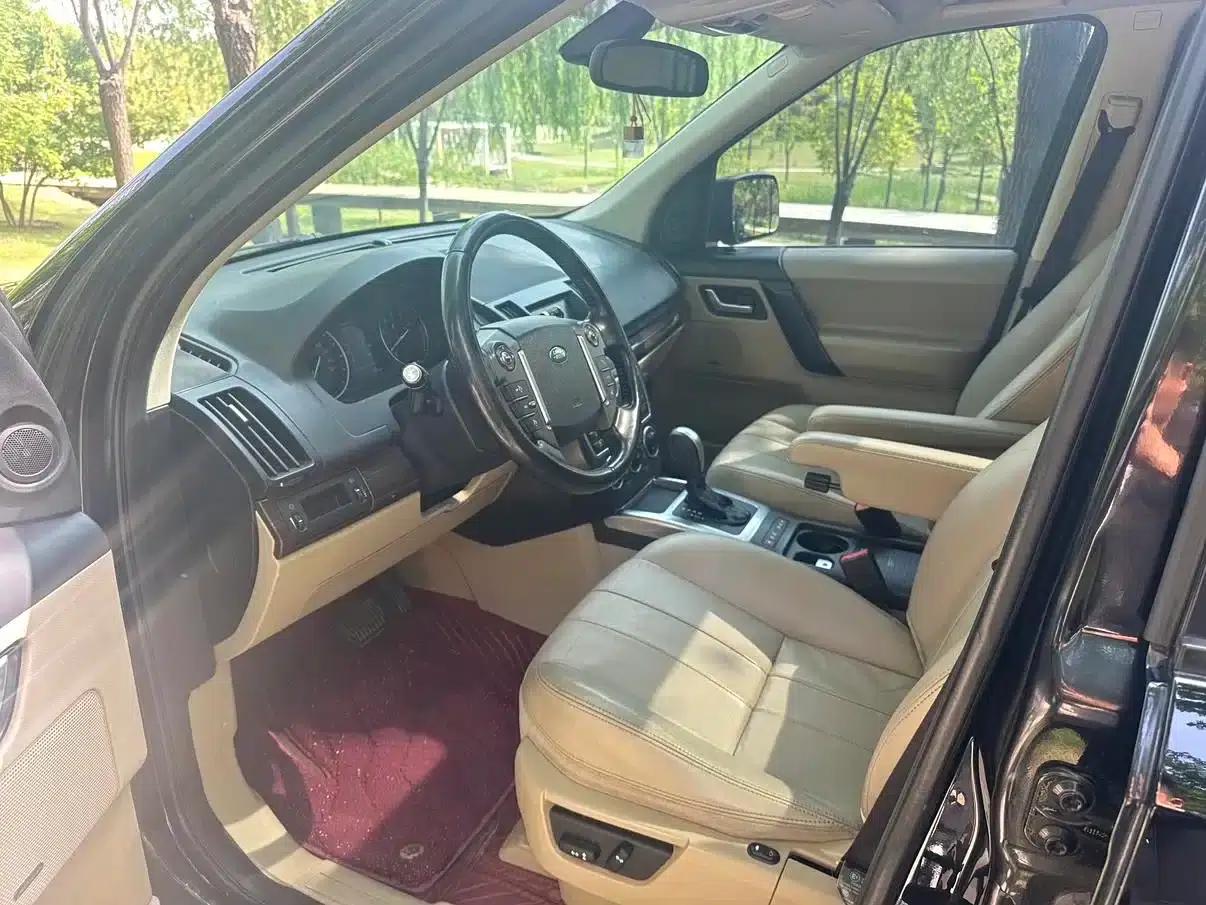 Freelander 2 2013 2.0T Si4 SE Petrol Version — миниатюра 4