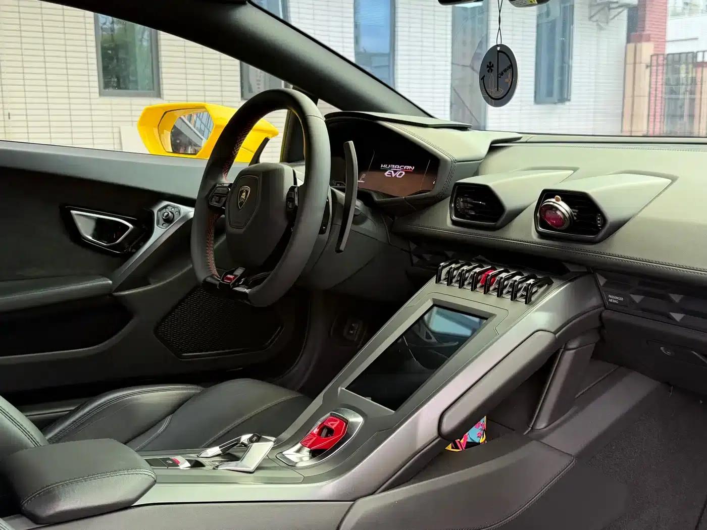 Huracán 2020 Huracán EVO RWD — миниатюра 8