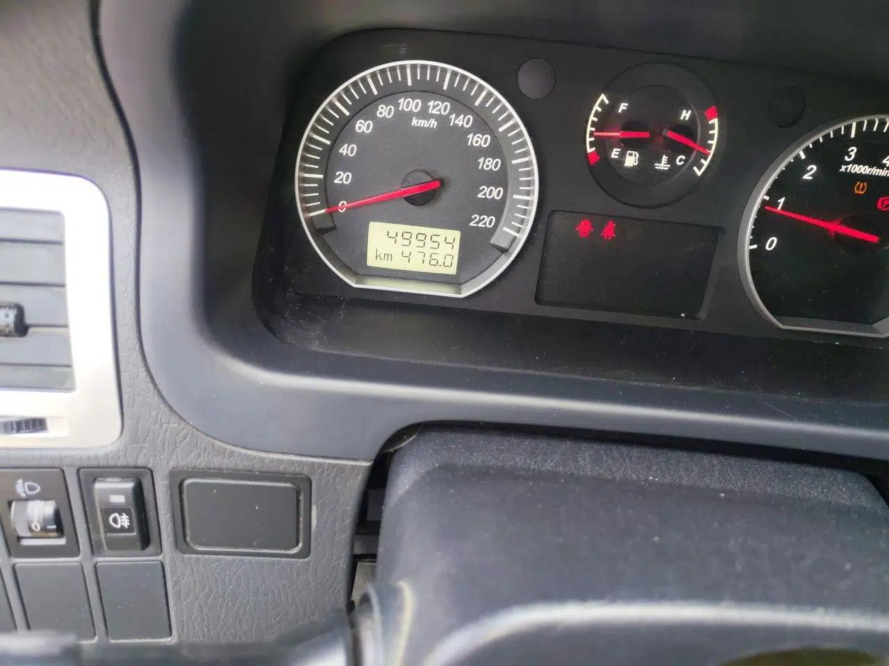 Foton Scenic G5 2021 2.0L Gasoline Commercial Version 6-Seater Multi-Purpose Passenger Vehicle 1TZS — миниатюра 13