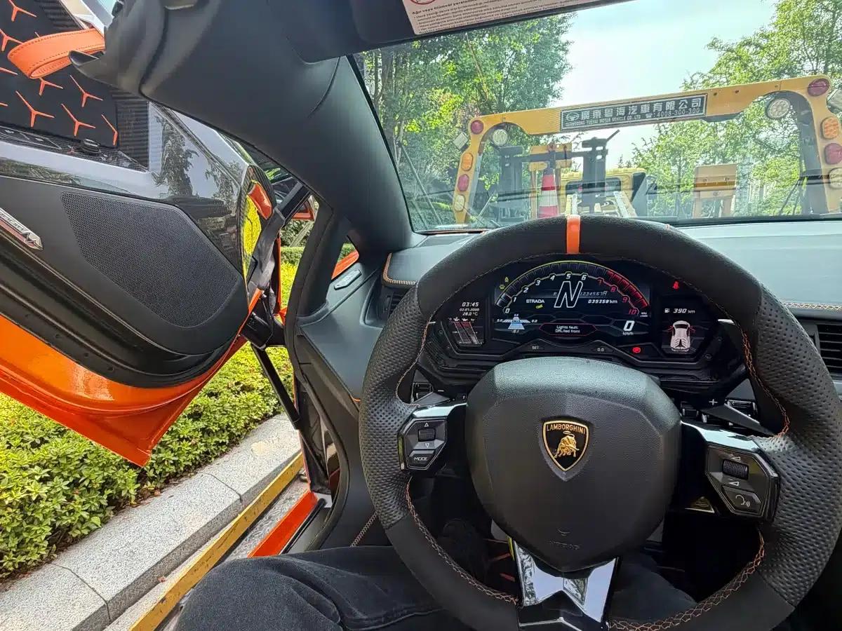 2013 Aventador LP 700-4 Roadster — миниатюра 8