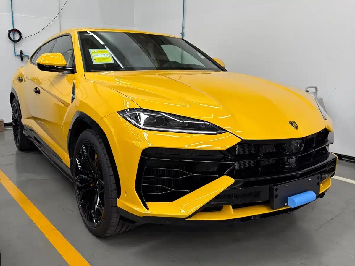 2025 Urus SE 4.0T Standard Edition — миниатюра 2