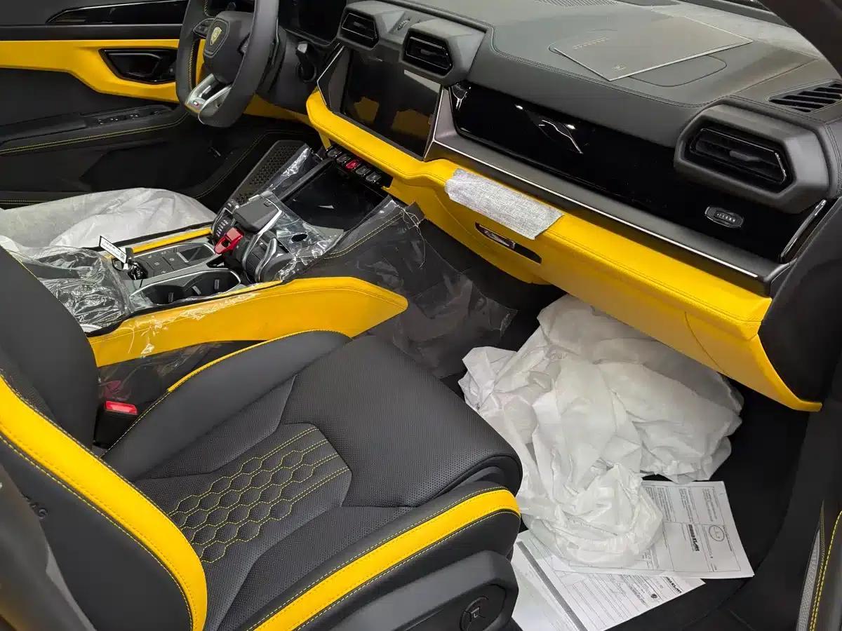 2025 Urus SE 4.0T Standard Edition — миниатюра 9