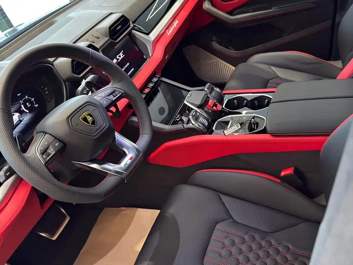 2025 Urus SE 4.0T Standard Edition — миниатюра 5