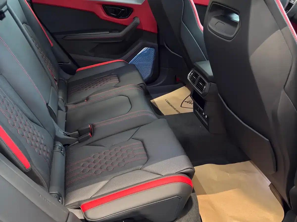 2025 Urus SE 4.0T Standard Edition — миниатюра 8