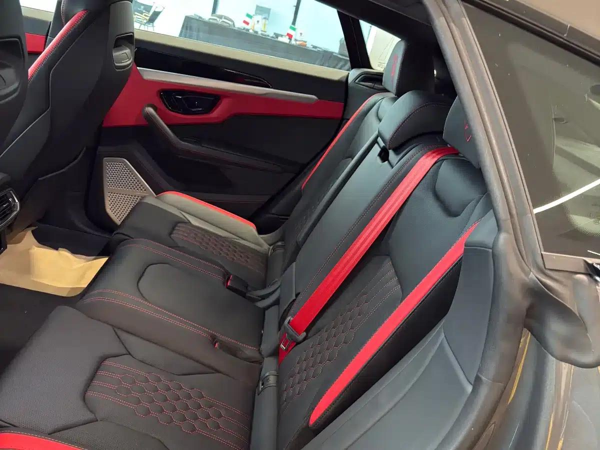 2025 Urus SE 4.0T Standard Edition — миниатюра 9