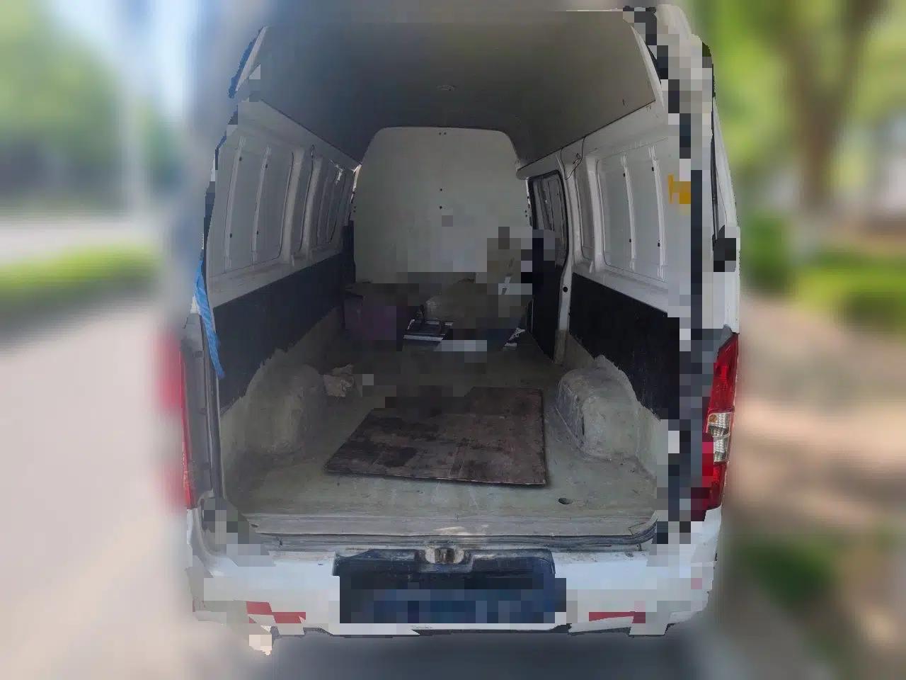 Foton Scenic G7 New Energy 2022 Van Long Wheelbase High Roof 2 Seats CATL 50.23 kWh — миниатюра 20