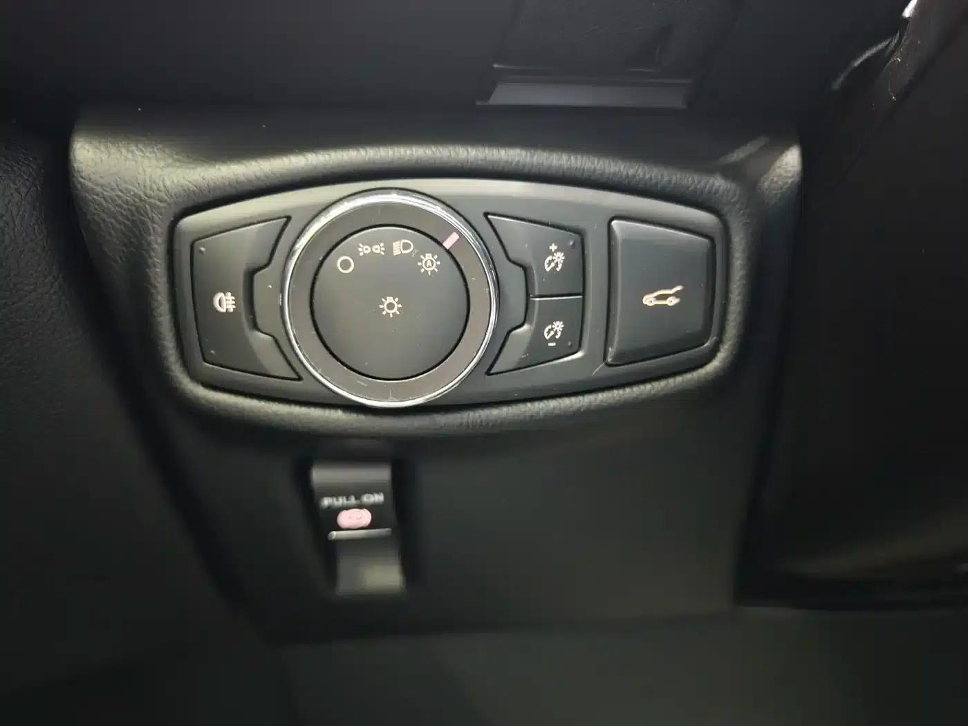 Lincoln MKX 2015 2.0T AWD Premium Edition — миниатюра 14