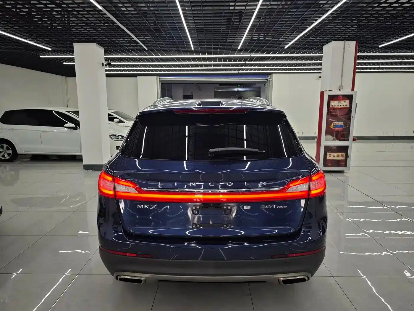 Lincoln MKX 2015 2.0T AWD Premium Edition — миниатюра 4
