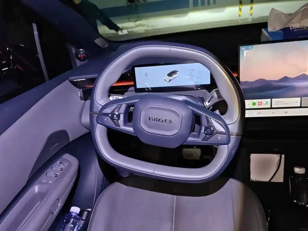 Lynk & Co Z20 2025 Model 530km RWD Pro — миниатюра 3