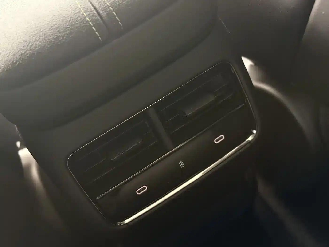 Lynk & Co 10 2025 240 AWD Ultra Sport Edition H7 — миниатюра 14