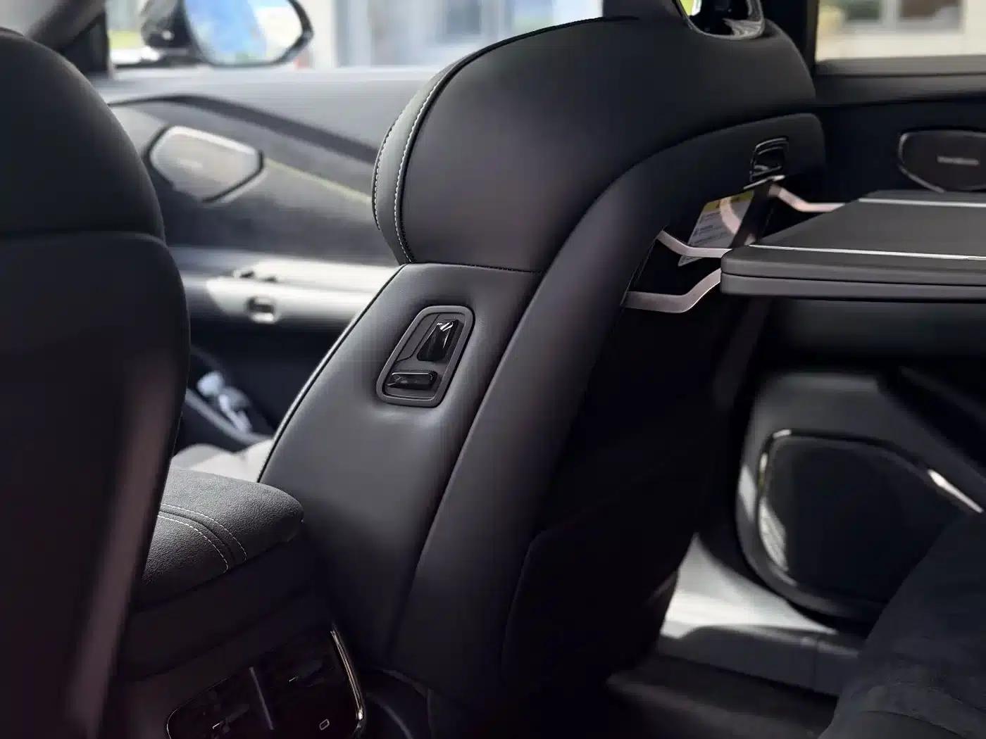 Lynk & Co 10 2025 240 AWD Ultra Sport Edition H7 — миниатюра 15