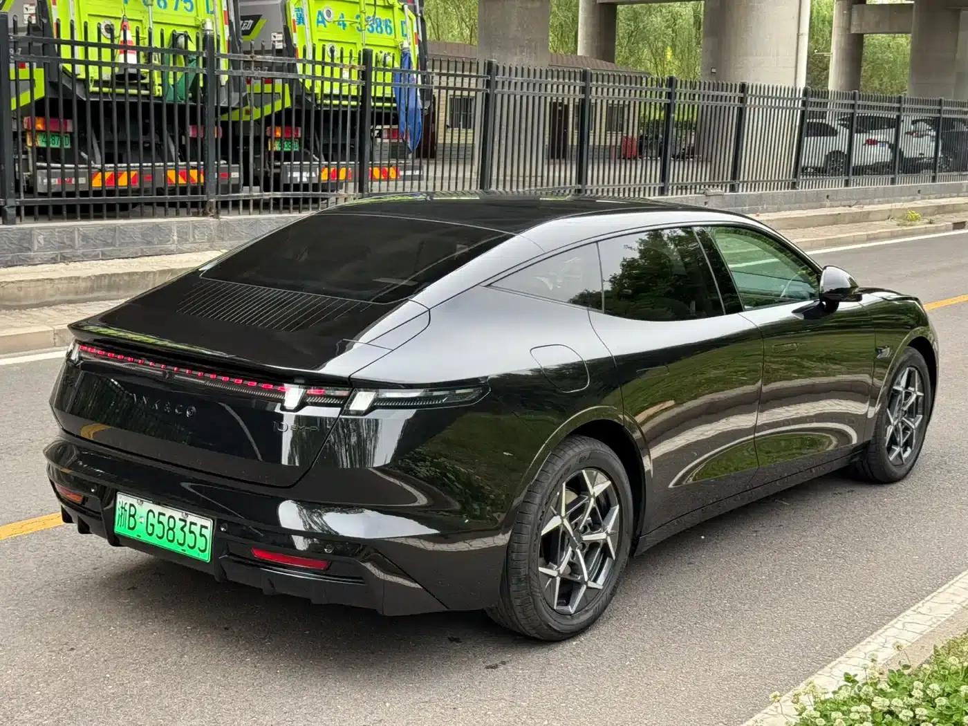 Lynk & Co 10 2025 240 AWD Ultra H5 — миниатюра 4