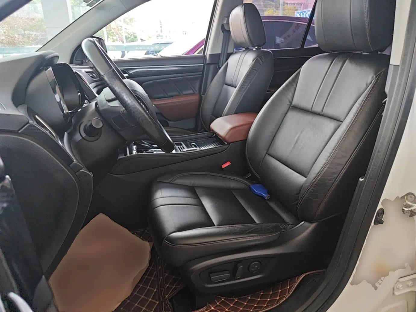 GAC Trumpchi GS7 2017 320T Two-Wheel-Drive Luxury Model — миниатюра 18
