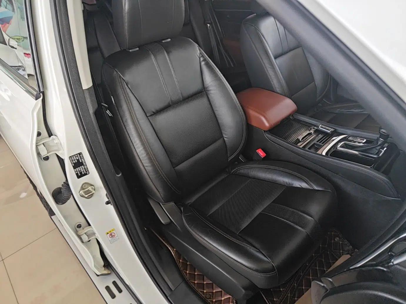 GAC Trumpchi GS7 2017 320T Two-Wheel-Drive Luxury Model — миниатюра 23