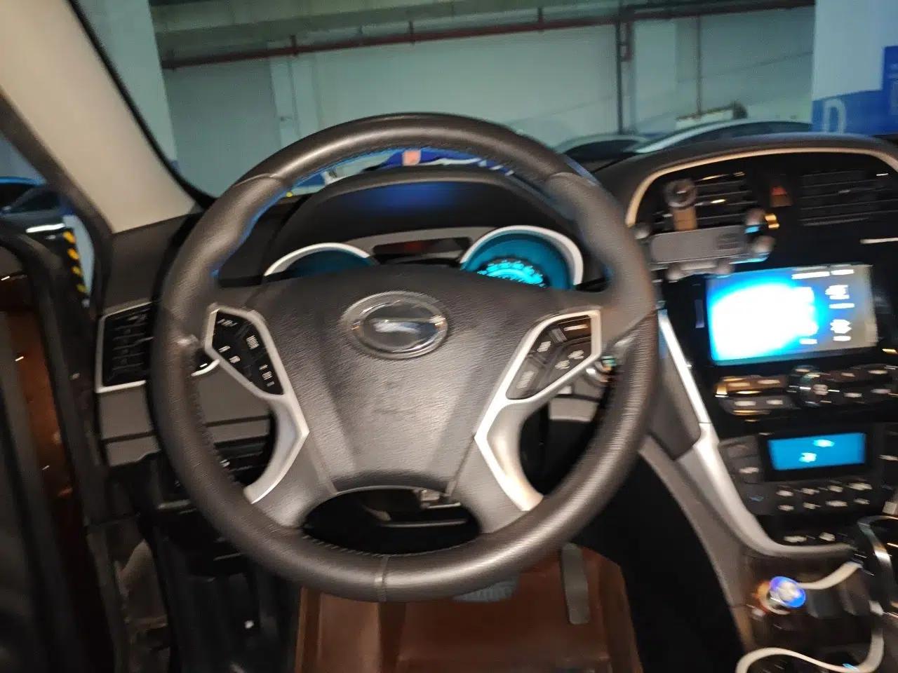 GAC Trumpchi GS5 Super 2015 1.8T Automatic Two-Wheel Drive Luxury Navigation Edition — миниатюра 11
