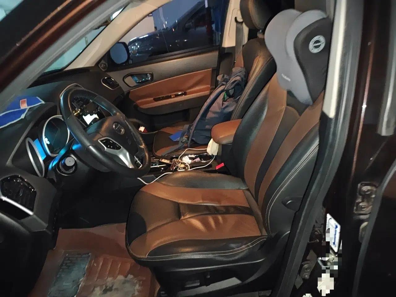 GAC Trumpchi GS5 Super 2015 1.8T Automatic Two-Wheel Drive Luxury Navigation Edition — миниатюра 16