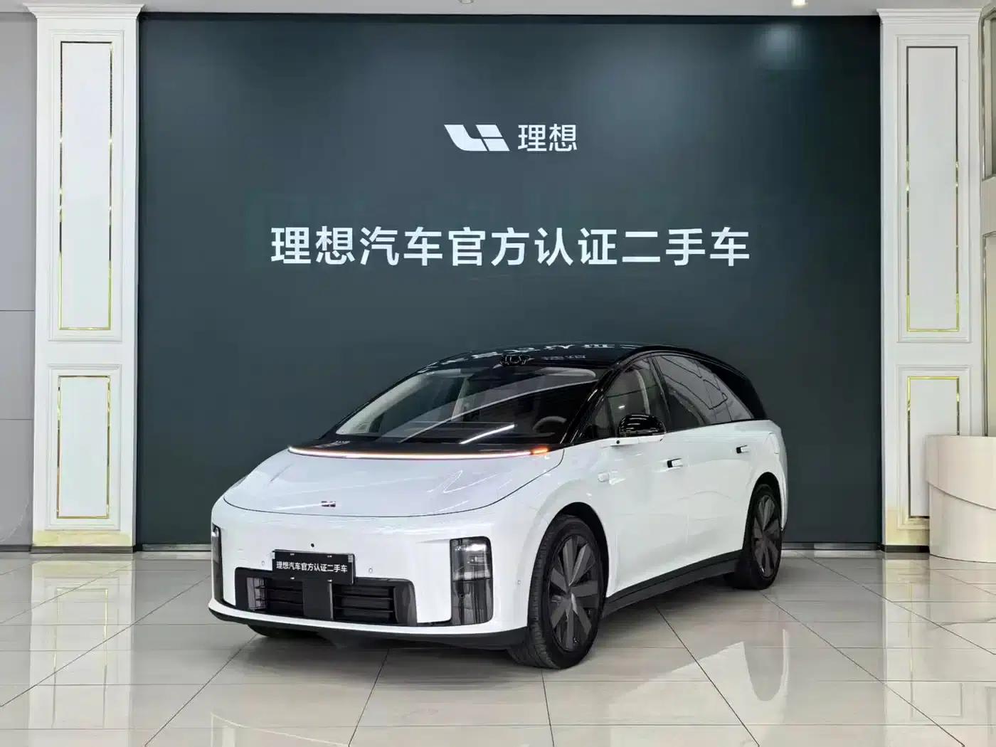 Li Auto i8 2025 Standard Edition — миниатюра 2