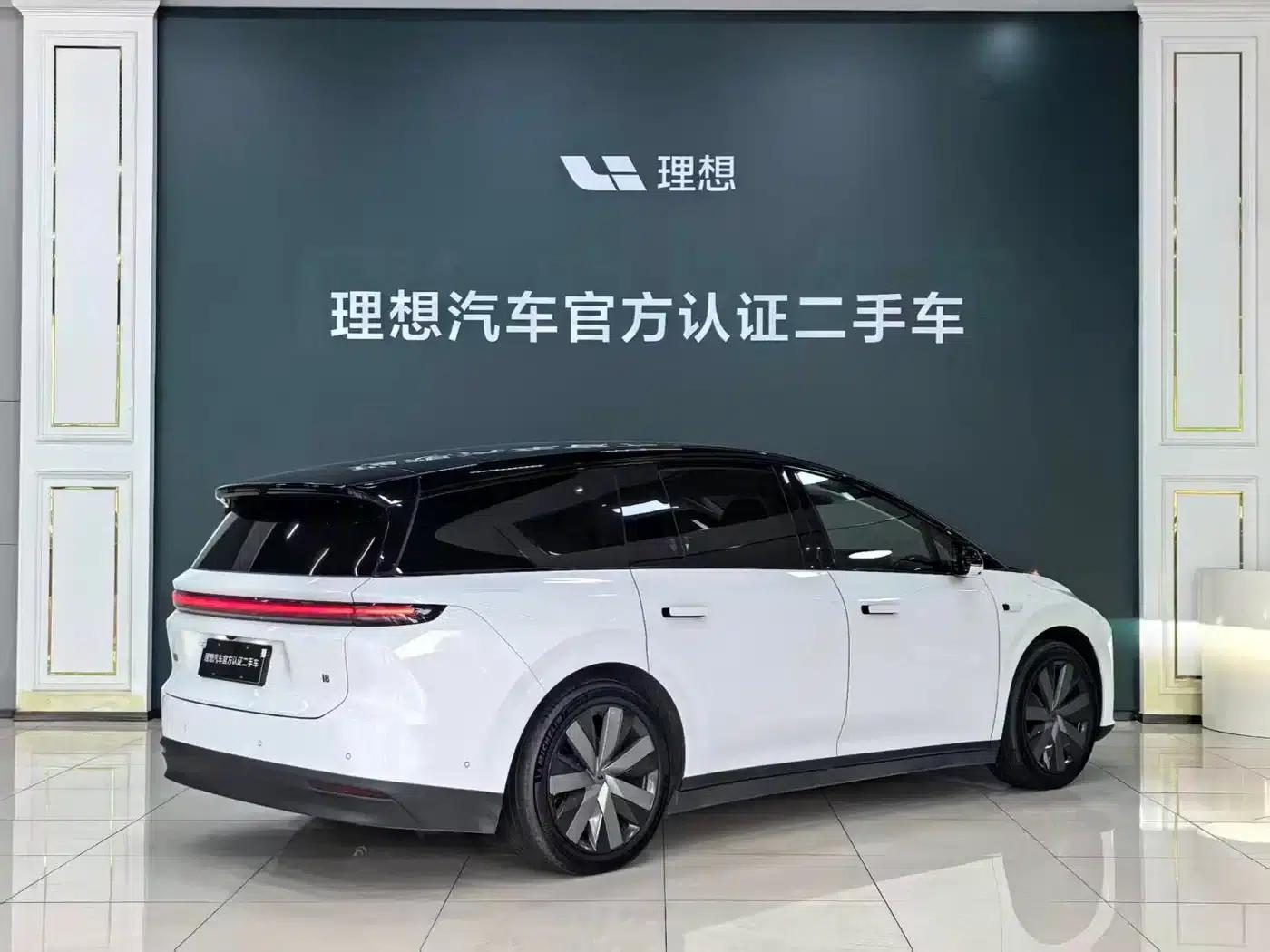 Li Auto i8 2025 Standard Edition — миниатюра 13