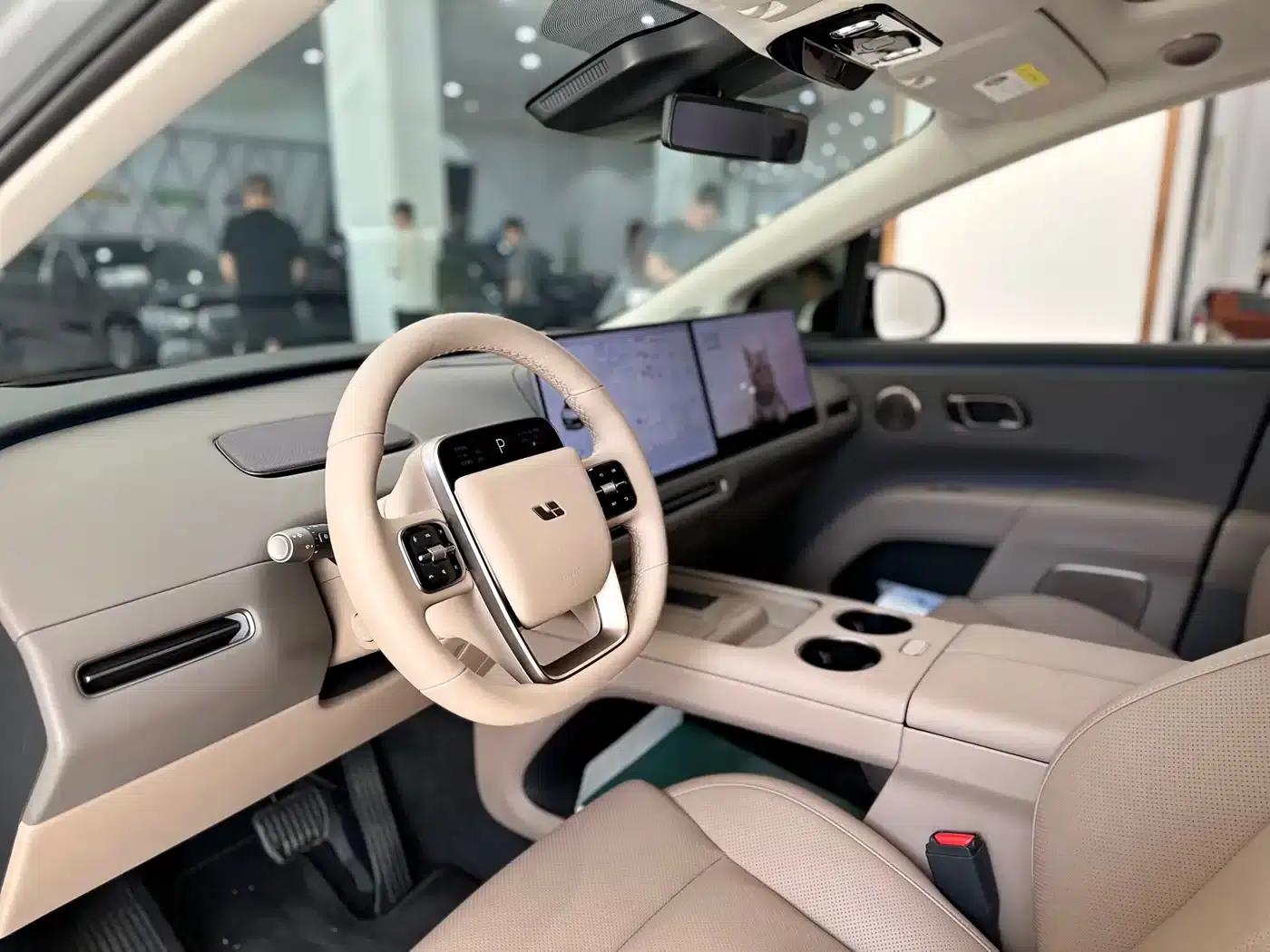 Li Auto i8 2025 Standard Edition — миниатюра 4