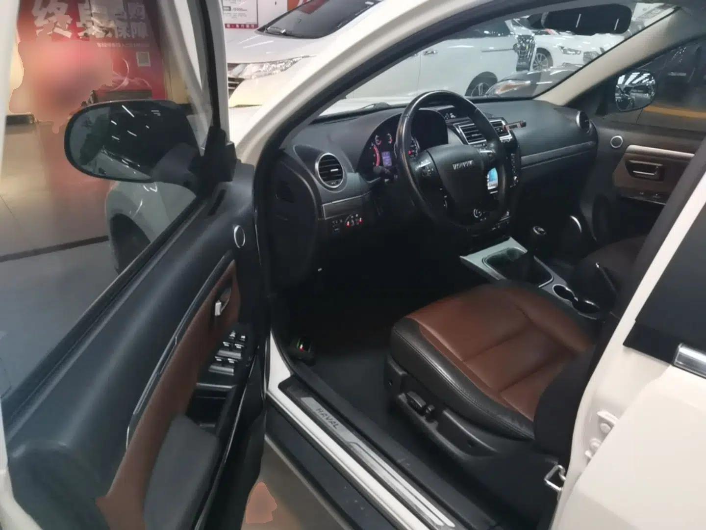 Haval H5 Classic 2018 Classic Edition 2.0T Diesel Manual 4x4 Prestige Model — миниатюра 19