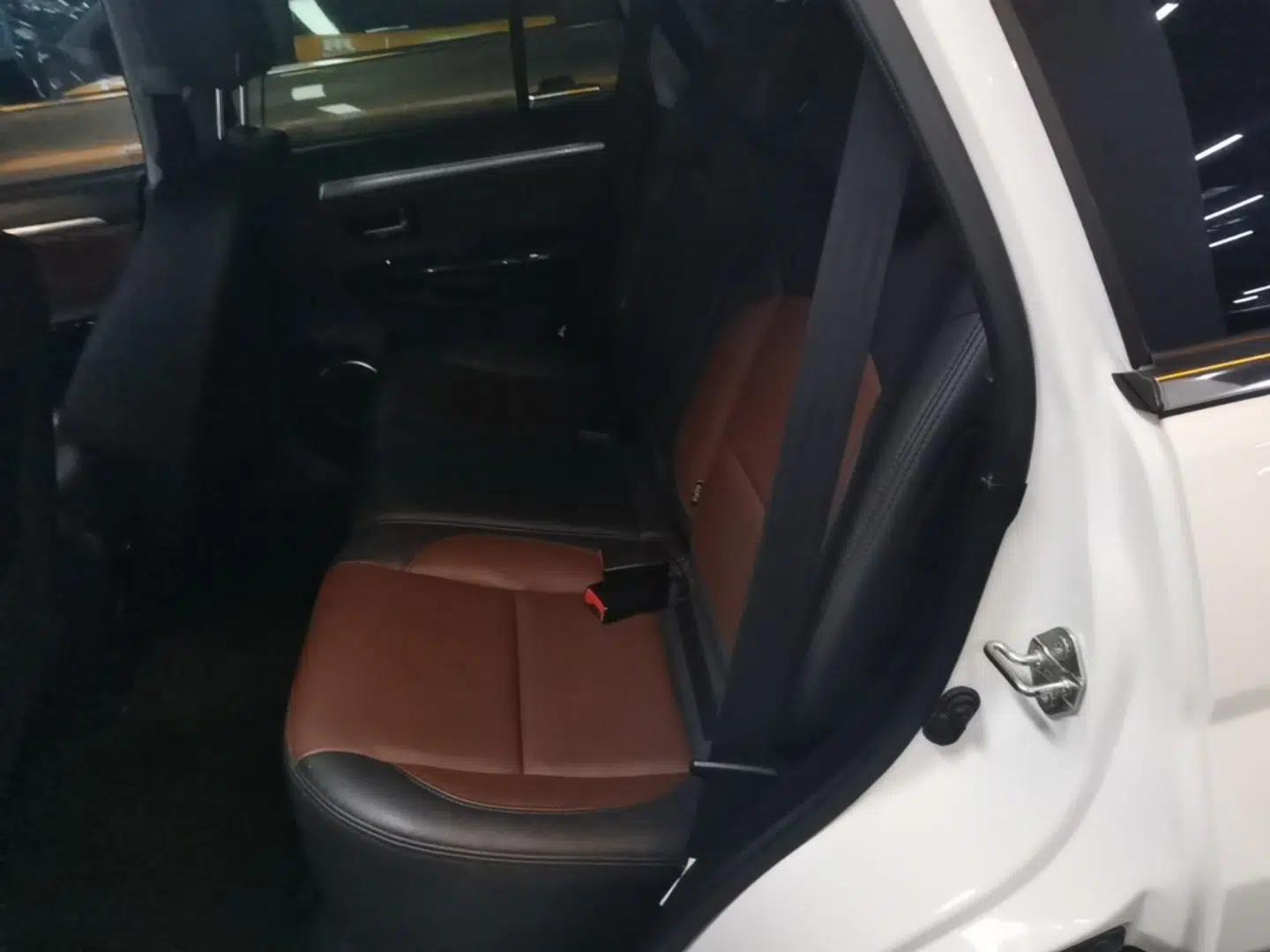 Haval H5 Classic 2018 Classic Edition 2.0T Diesel Manual 4x4 Prestige Model — миниатюра 20