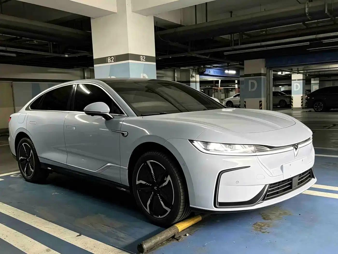 Voyah Chase 2023 AWD Standard Edition — миниатюра 1