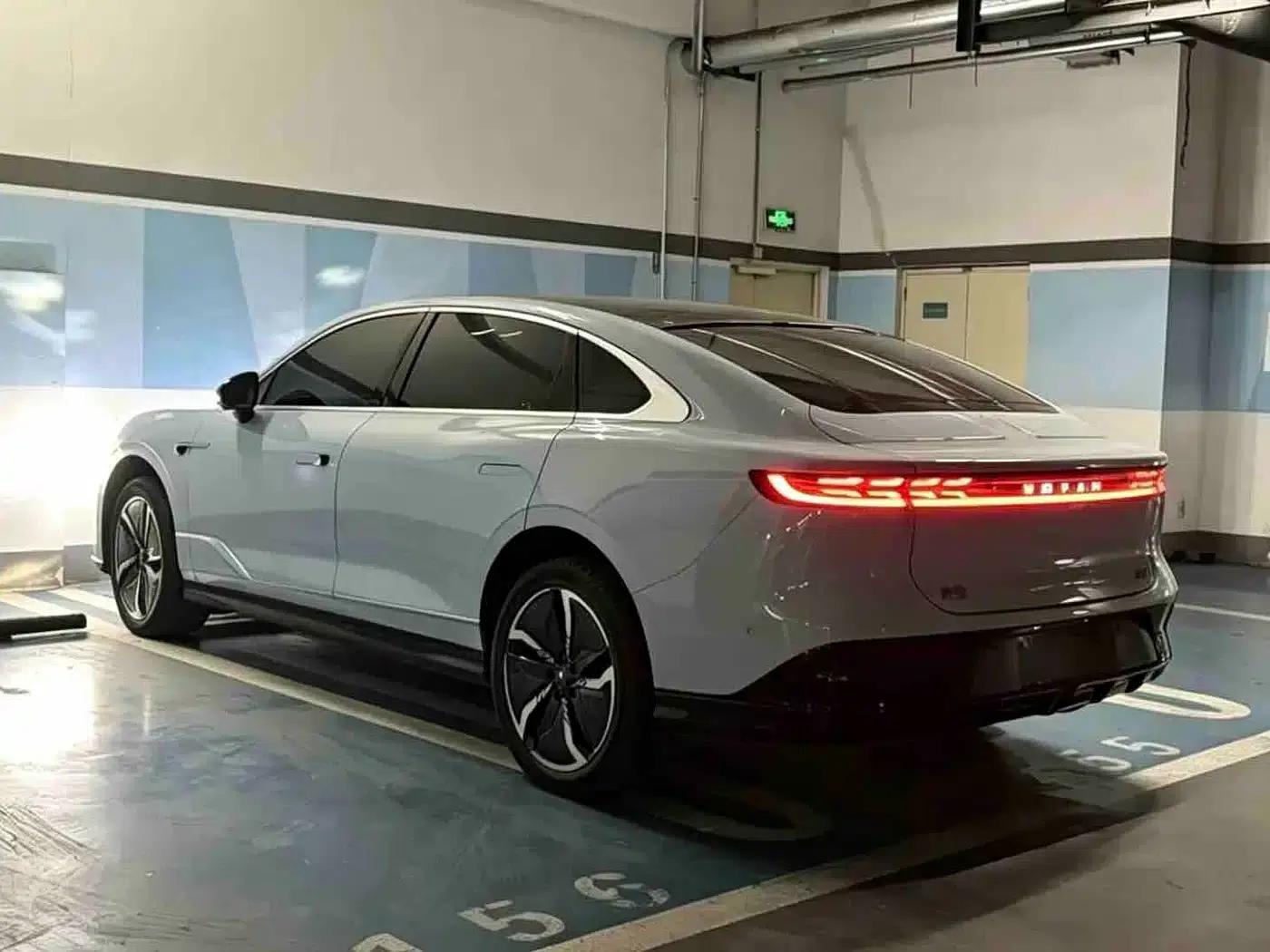 Voyah Chase 2023 AWD Standard Edition — миниатюра 3
