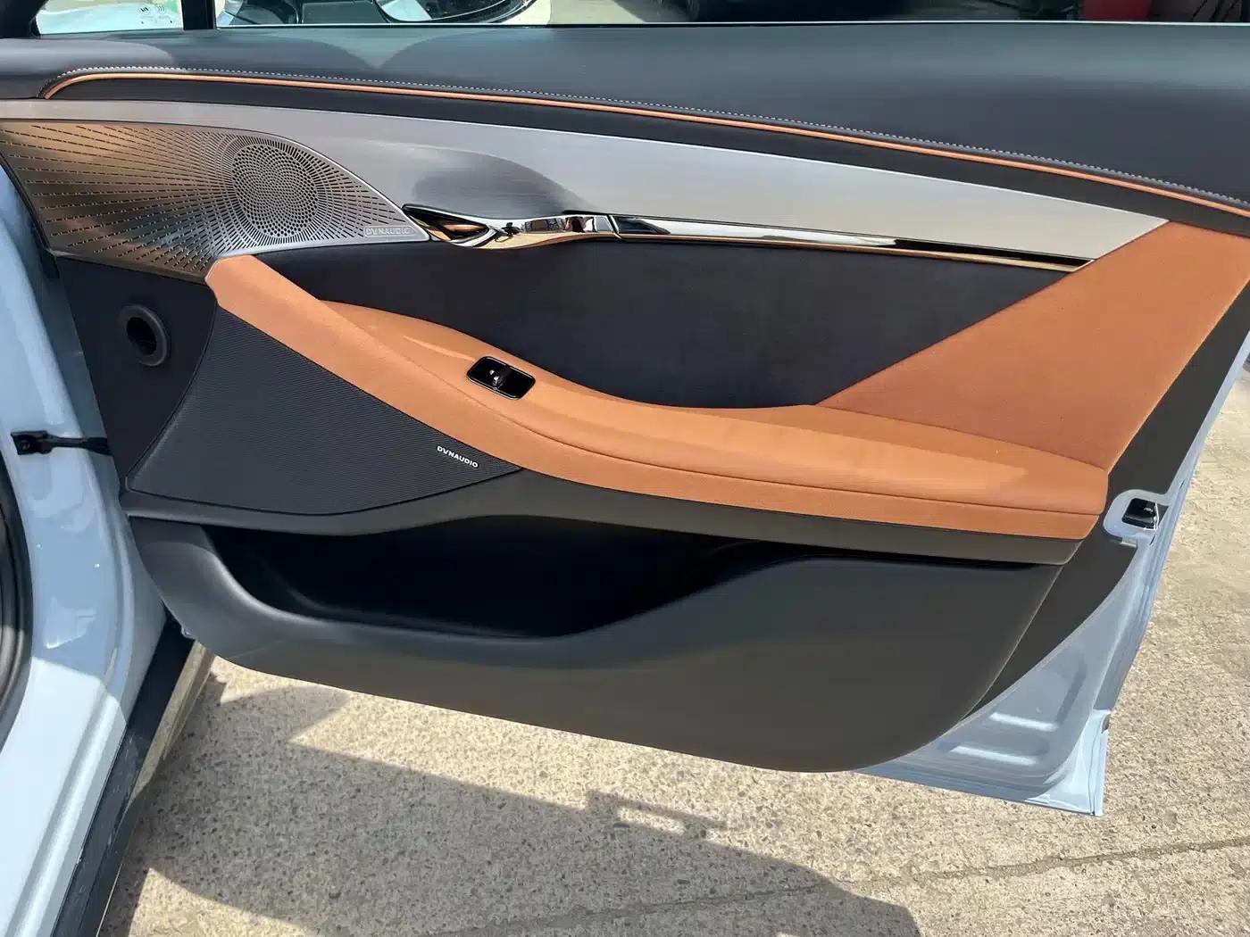 Voyah Chase 2023 AWD Standard Edition — миниатюра 5