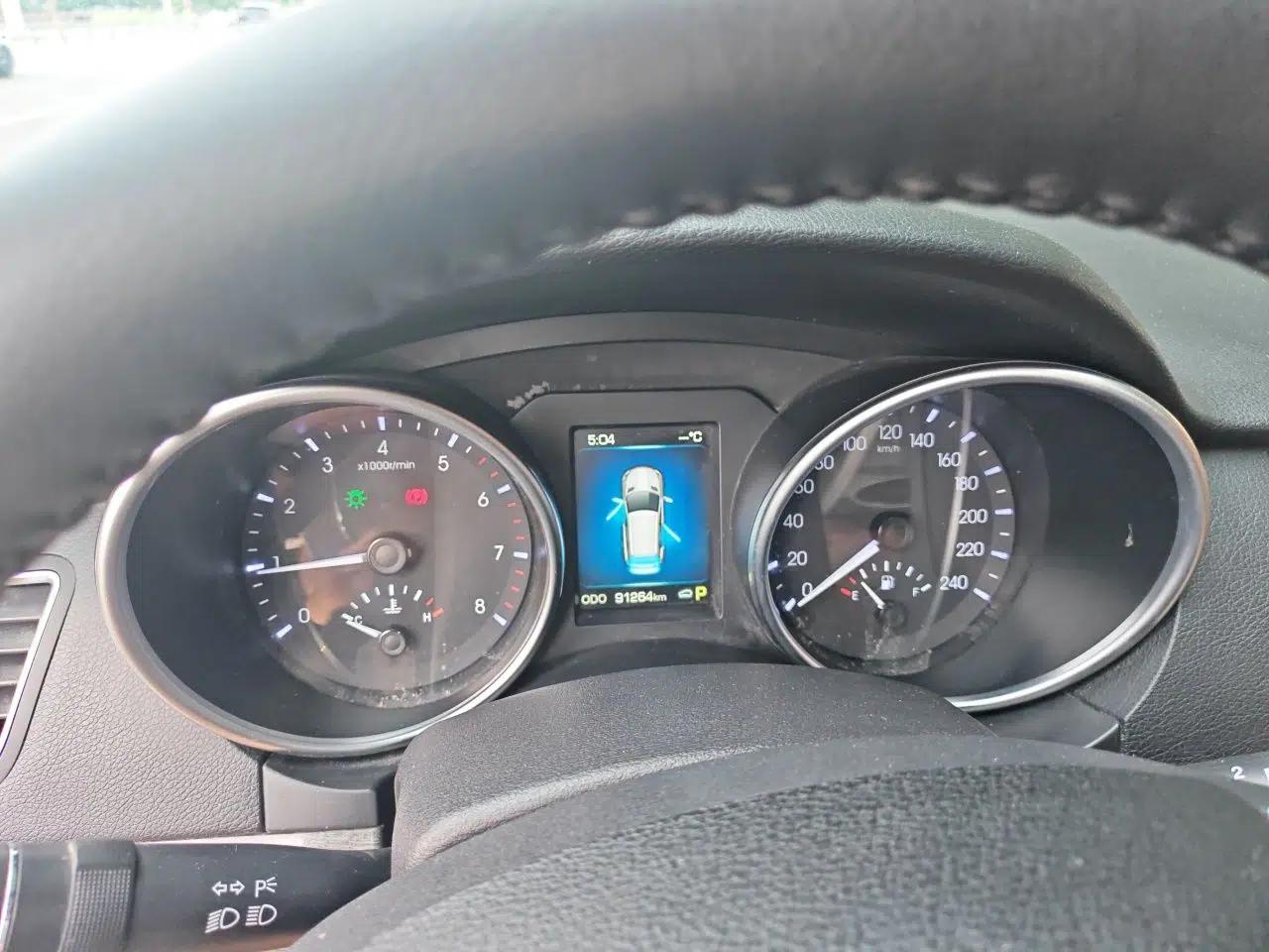 Haval H8 2015 2.0T Two-Wheel Drive Comfort Version — миниатюра 12