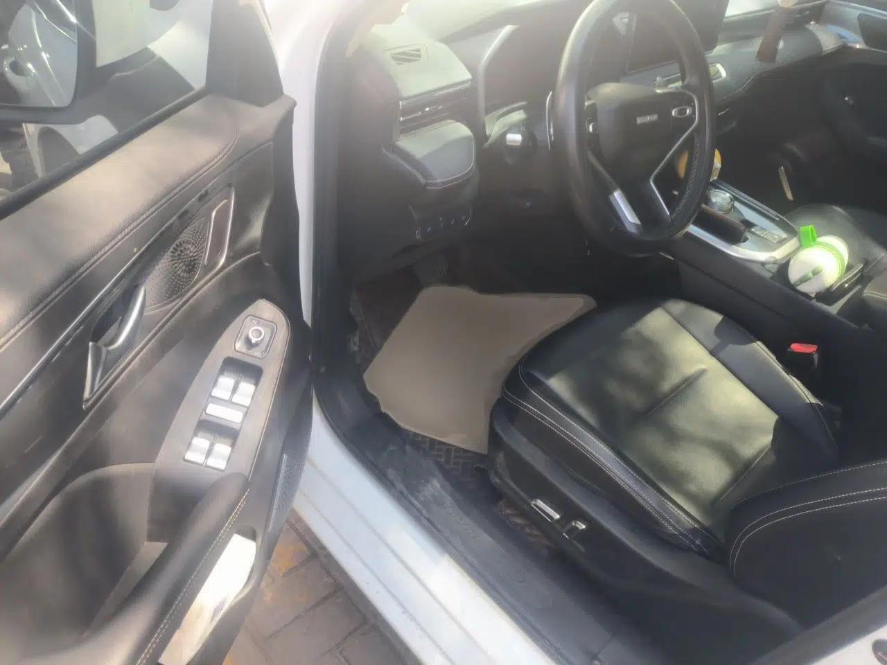 Haval JOLION 2021 1.5T Automatic Four-Door Version — миниатюра 19