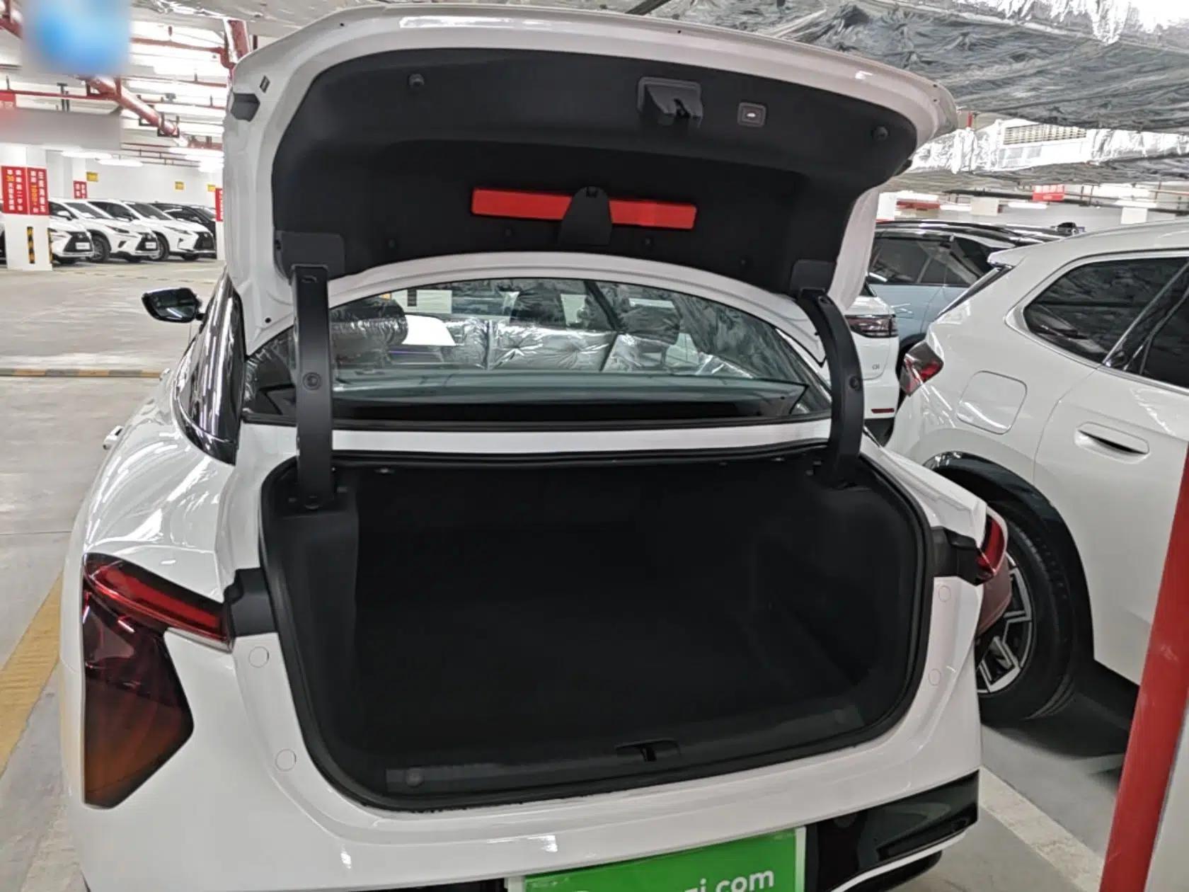 Hongqi EH7 2024 820 Pro Honor Edition — миниатюра 21