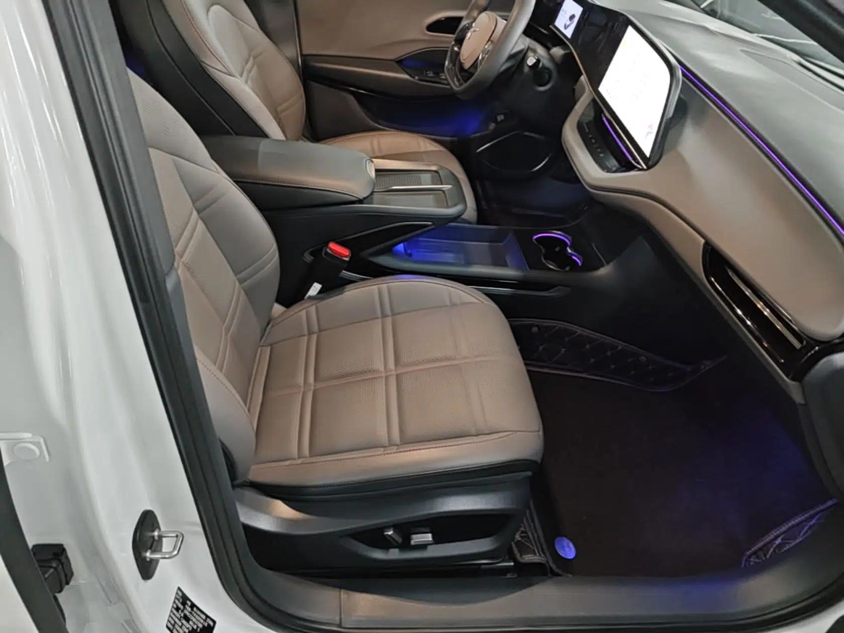 Hongqi EH7 2024 820 Pro Honor Edition — миниатюра 23