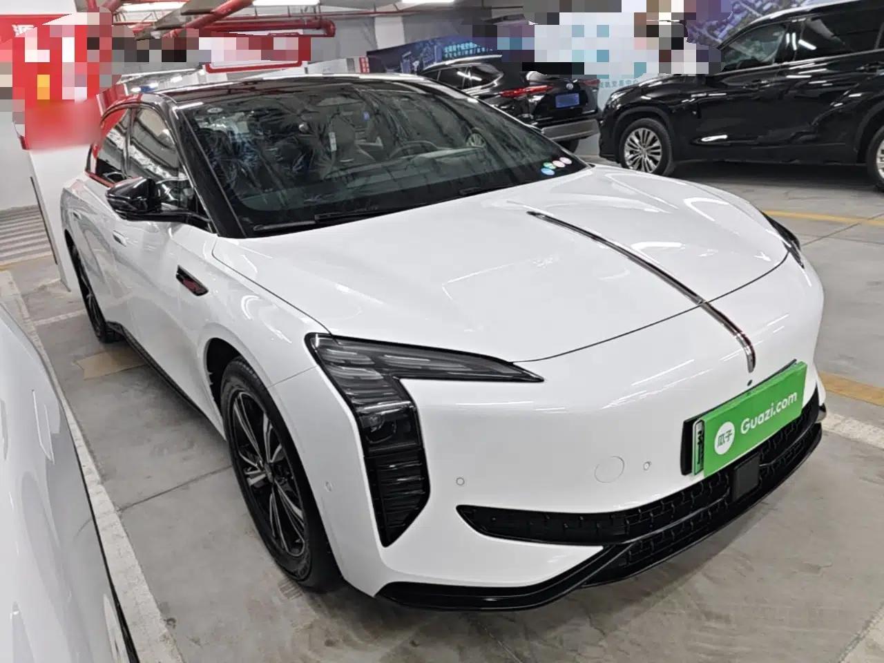 Hongqi EH7 2024 820 Pro Honor Edition — миниатюра 6