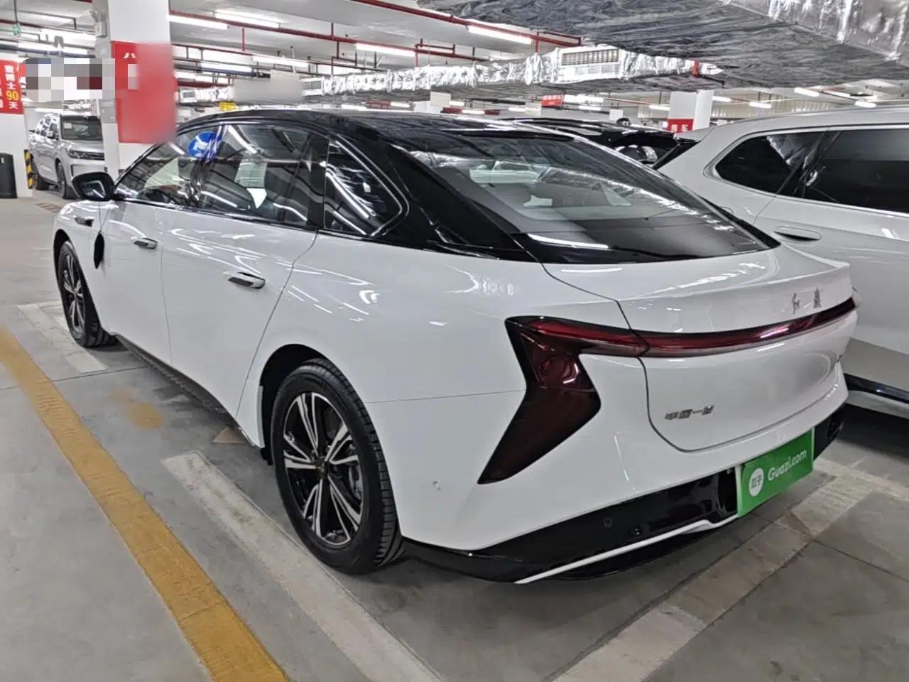 Hongqi EH7 2024 820 Pro Honor Edition — миниатюра 7