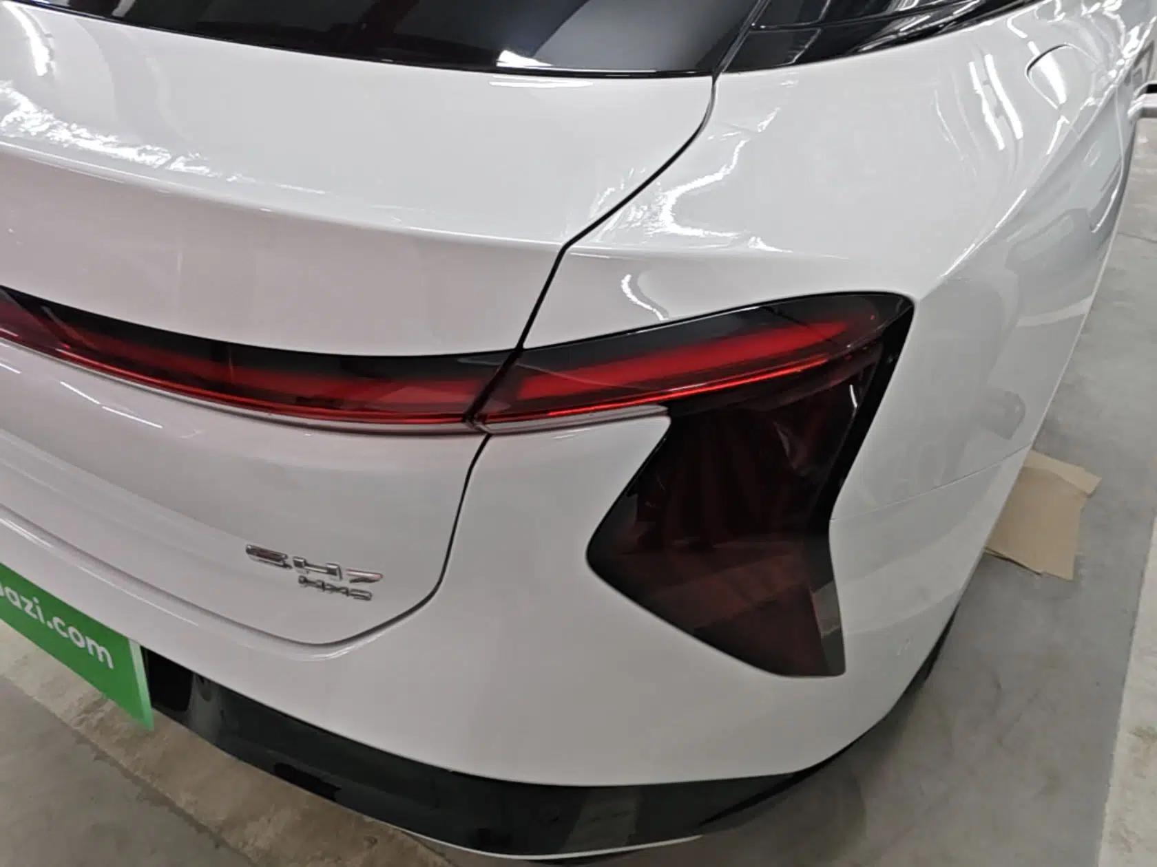 Hongqi EH7 2024 820 Pro Honor Edition — миниатюра 8