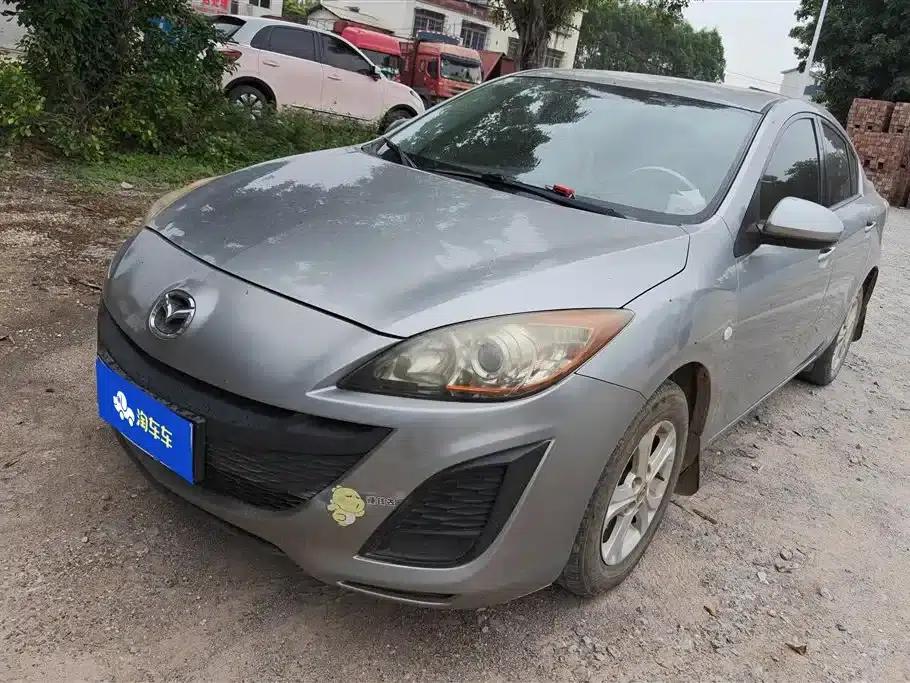 Mazda 3 Axela 2013 Sedan 1.6L Automatic Elite — миниатюра 1