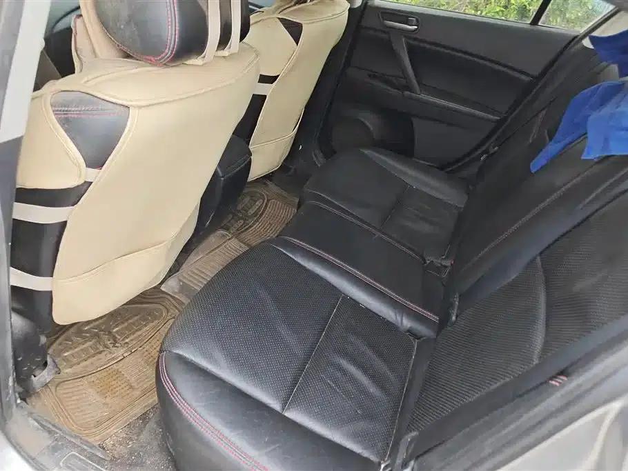 Mazda 3 Axela 2013 Sedan 1.6L Automatic Elite — миниатюра 11